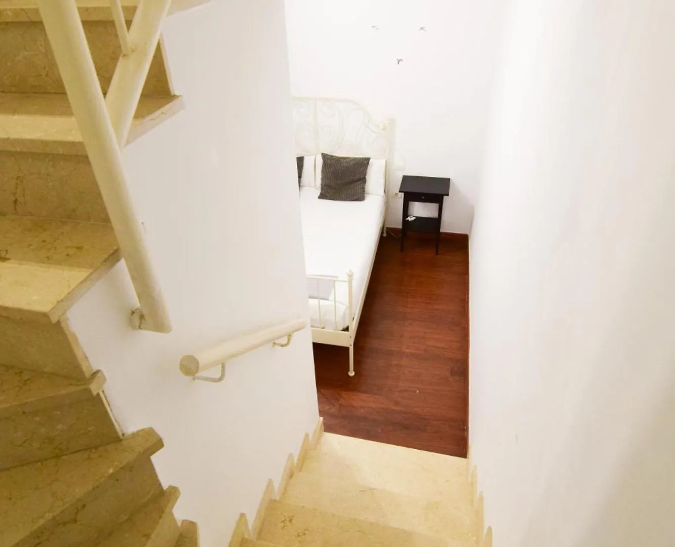 Letmalaga Economy Bishop Orchard Apartment